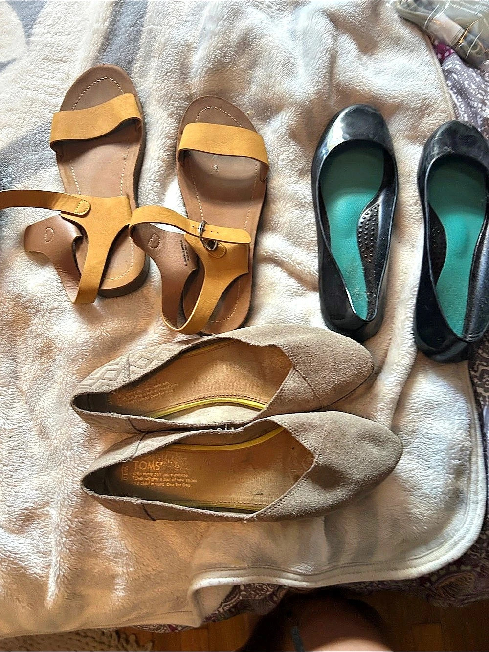 Women’s flat bundle size 10